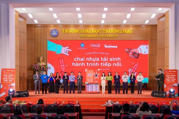 Coca – Cola triển khai chương trình “Chai nhựa tái sinh, hành trình tiếp nối” năm thứ 3, mở rộng ra Hà Nội