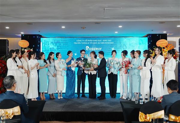 Nơi “ươm mầm - chắp cánh” cho hàng nghìn MC, thuyết trình viên vươn xa