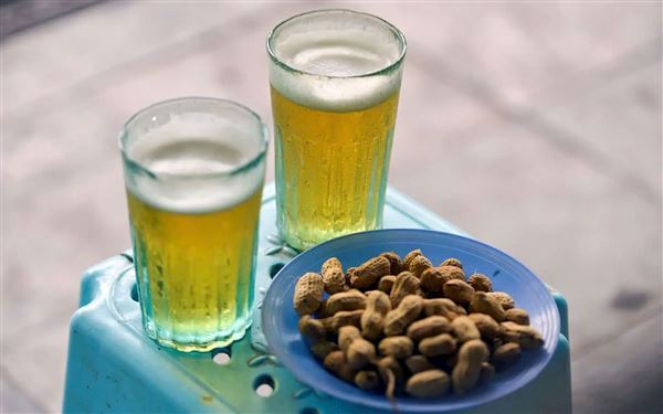 Thơ ca Việt Nam và văn hóa ẩm thực
