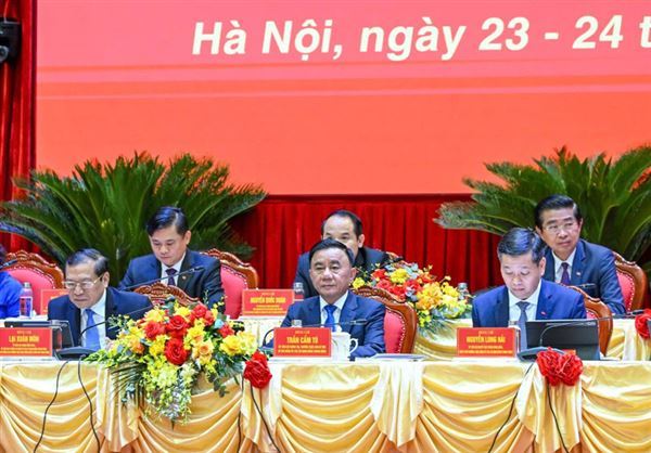 Xây dựng Đảng bộ các cơ quan Đảng Trung ương trong sạch, vững mạnh, tiêu biểu; nâng tầm công tác tham mưu chiến lược; chủ động, tích cực thực hiện thắng lợi các chủ trương, quyết sách của Đảng và mục tiêu, nhiệm vụ đề ra