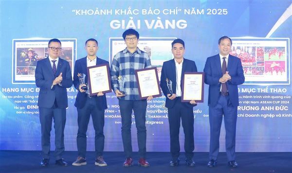 Tôn vinh các tác giả xuất sắc tại Lễ trao Giải ảnh “Khoảnh khắc Báo chí” năm 2025