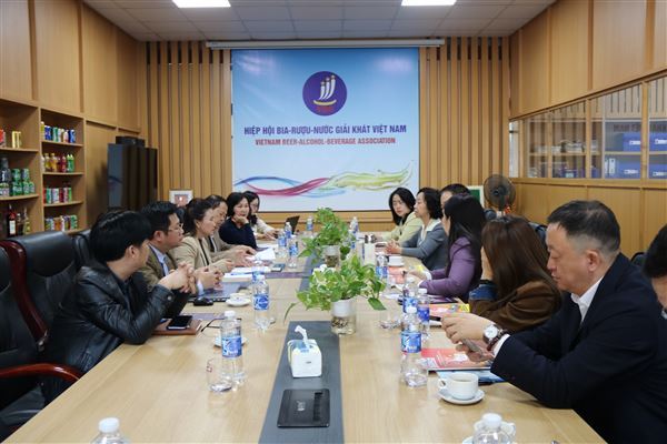Đoàn doanh nghiệp rượu Trung Quốc tới thăm Văn phòng VBA, mở ra cơ hội hợp tác mới