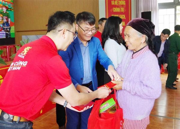 Lan tỏa không khí “Tết yêu thương - Xuân ấm áp”