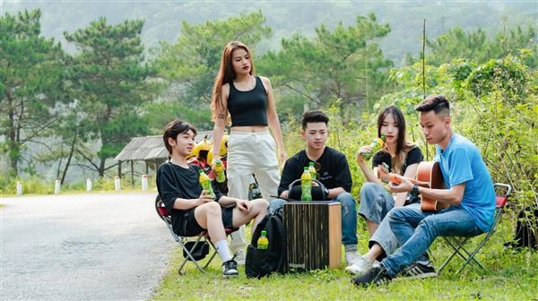 Giữa deadline nghẹt thở, Gen Z chọn “giải nhiệt” để cân bằng