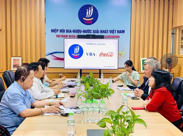 VBA và Coca-Cola tăng cường hợp tác hướng tới phát triển bền vững ngành nước giải khát