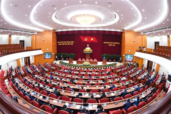 Thông báo Hội nghị lần thứ mười ba Ban Chấp hành Trung ương Đảng khóa XIII