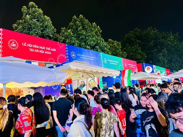 Lễ hội Văn hóa Thế giới tại Hà Nội lần thứ nhất: Không gian giao hòa sắc màu văn hóa toàn cầu